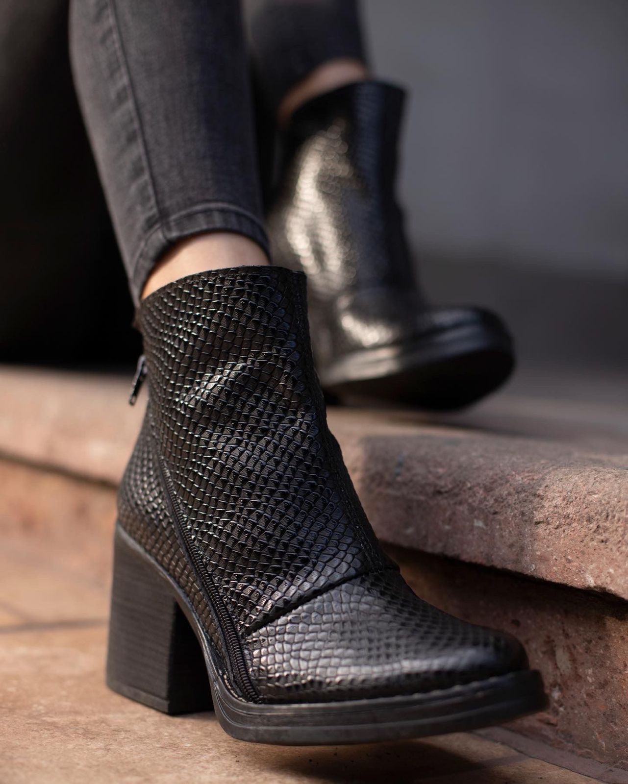 Botín Negro Reptil