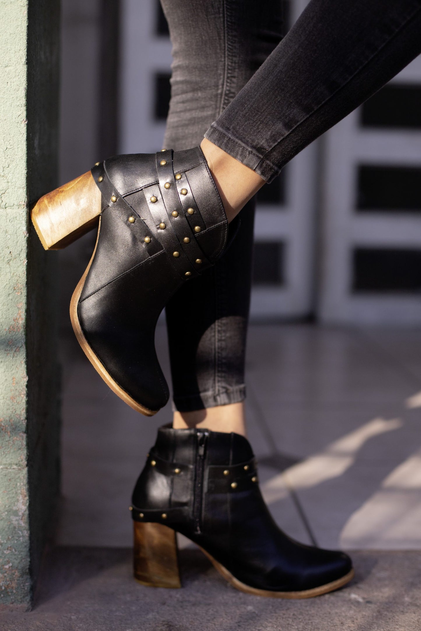 Botín Negro Fran Tachas