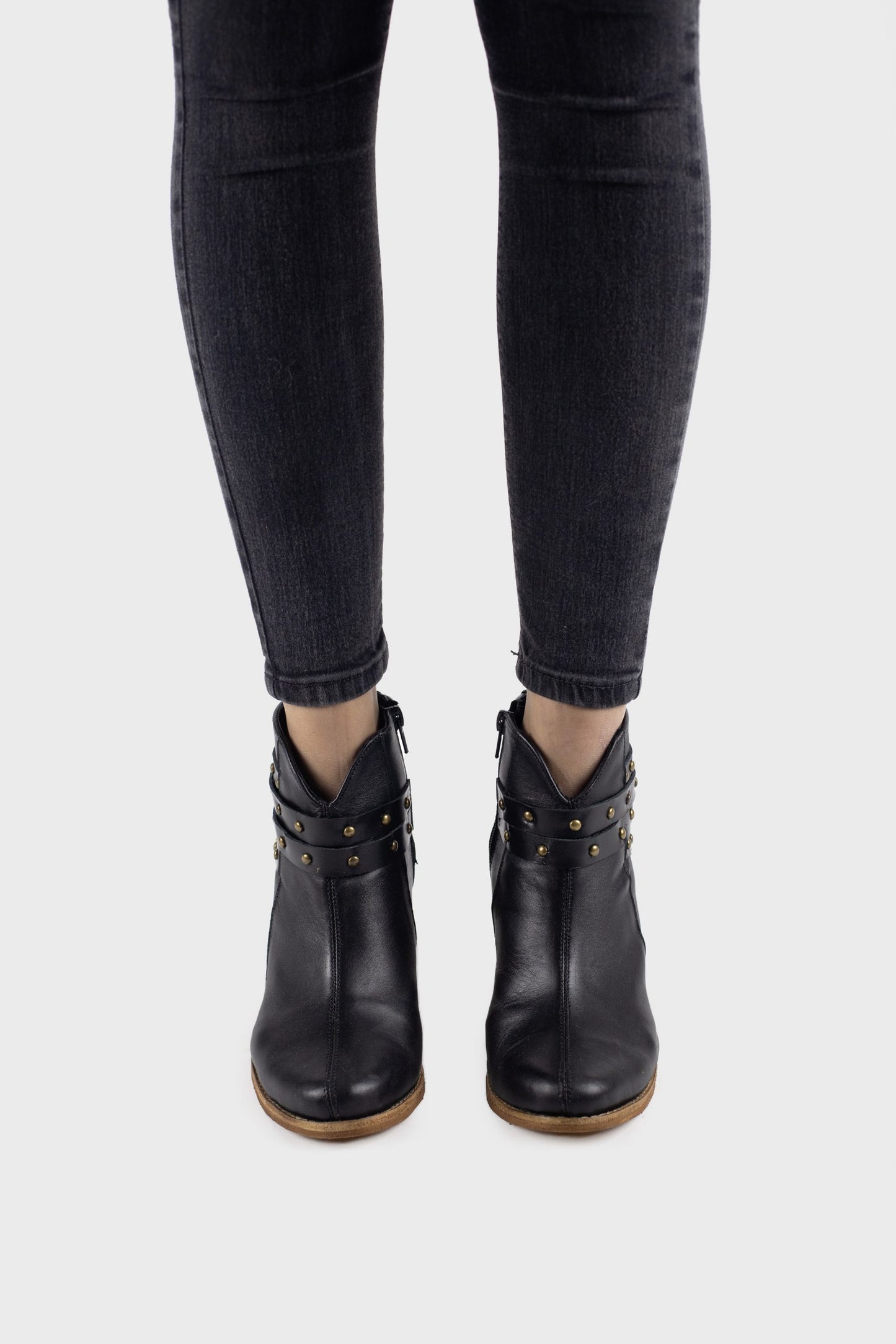 Botín Negro Fran Tachas