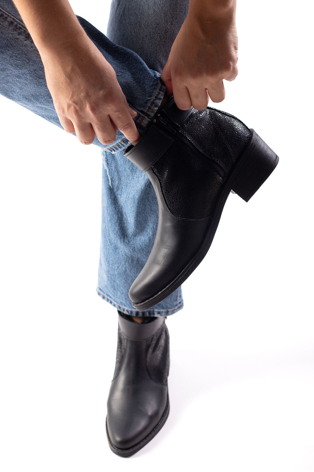 Botín valeria Negro