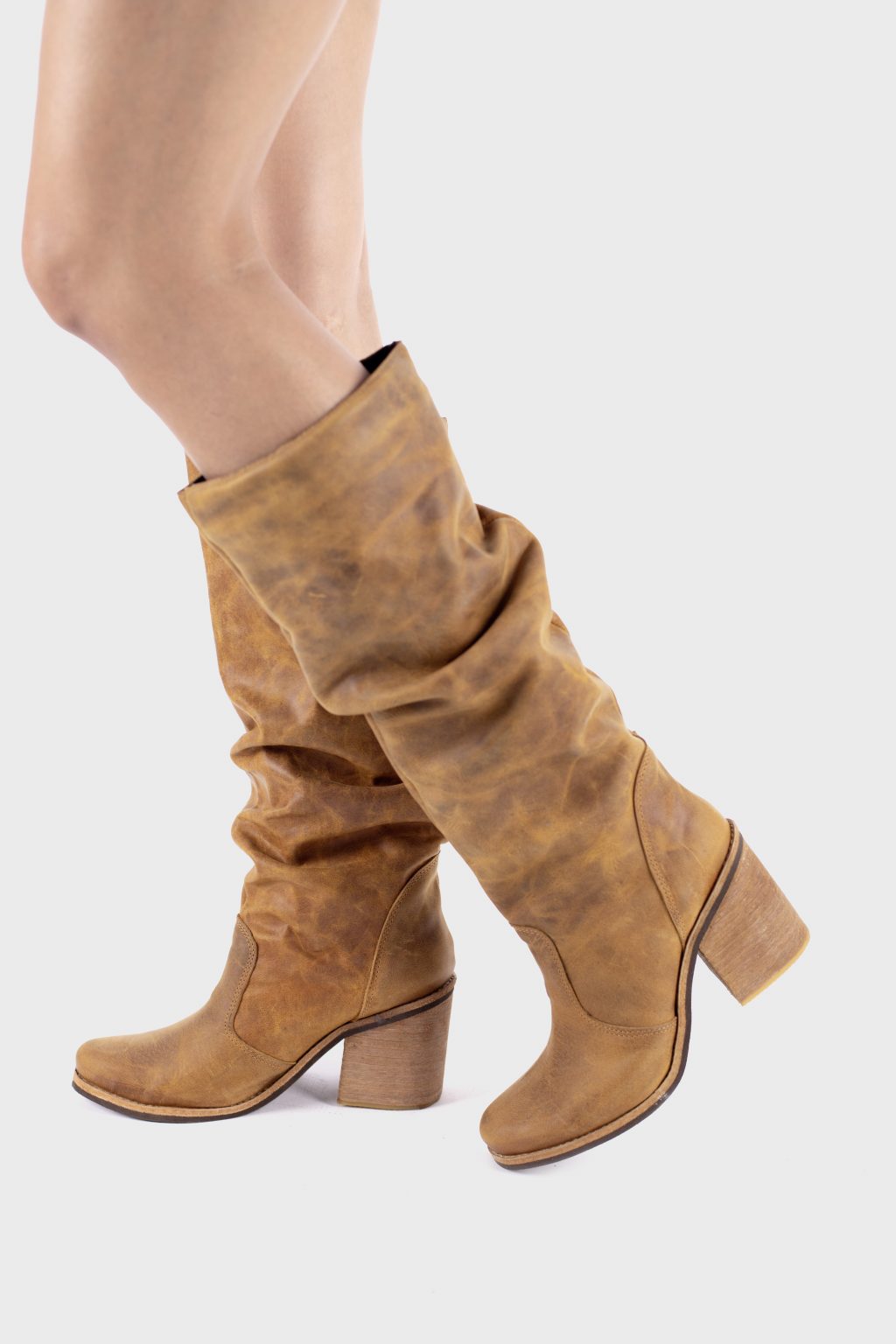 Botas rusticas cuero café Aura