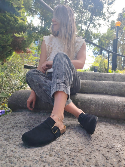 Zuecos de Cuero Ren Clogs
