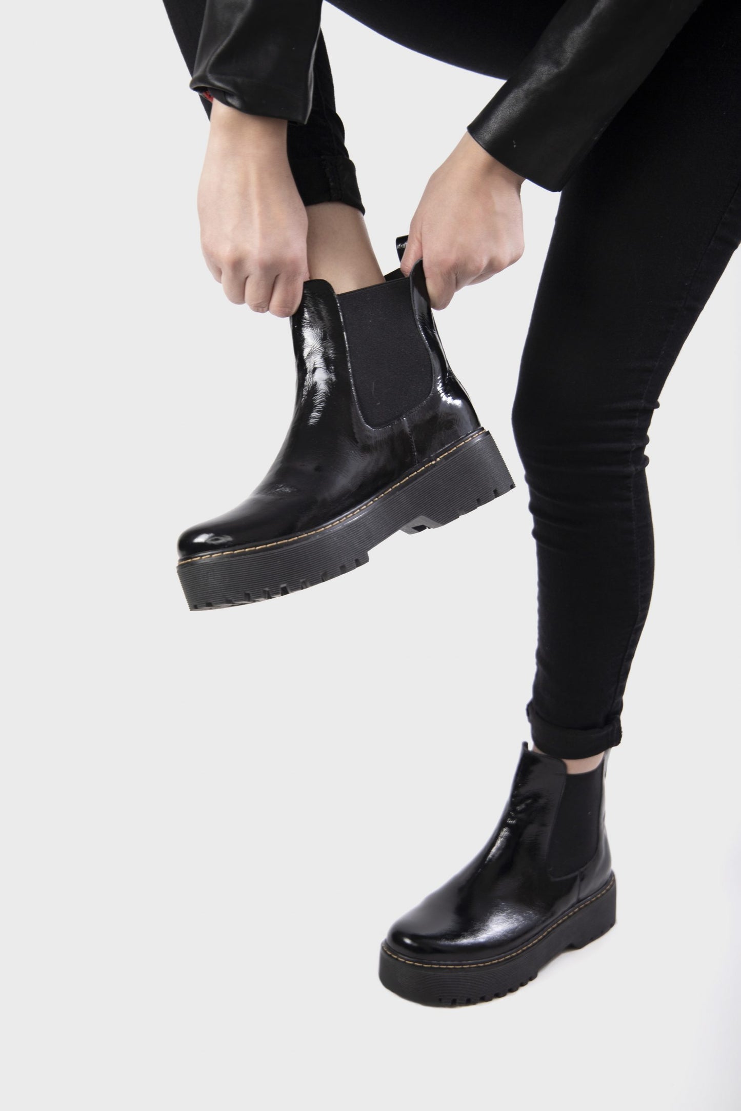 Botín chelsea planta de goma