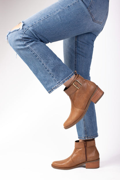 Botín valeria cuero natural