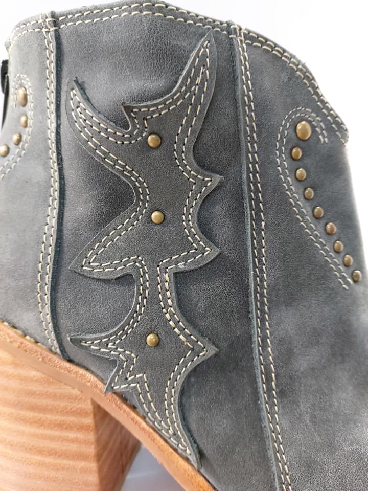 Campero gris taco alto