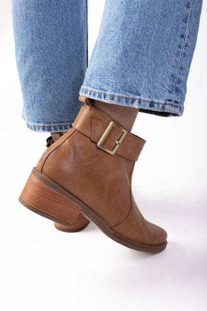 Botín valeria cuero natural