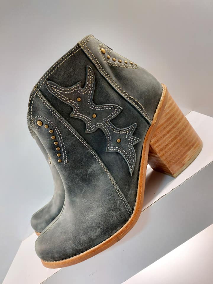 Campero gris taco alto