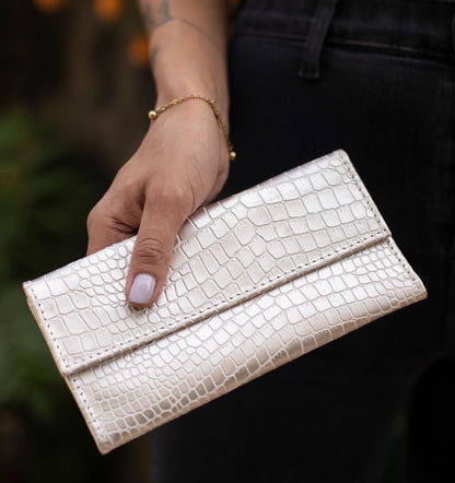 Pearl wallet